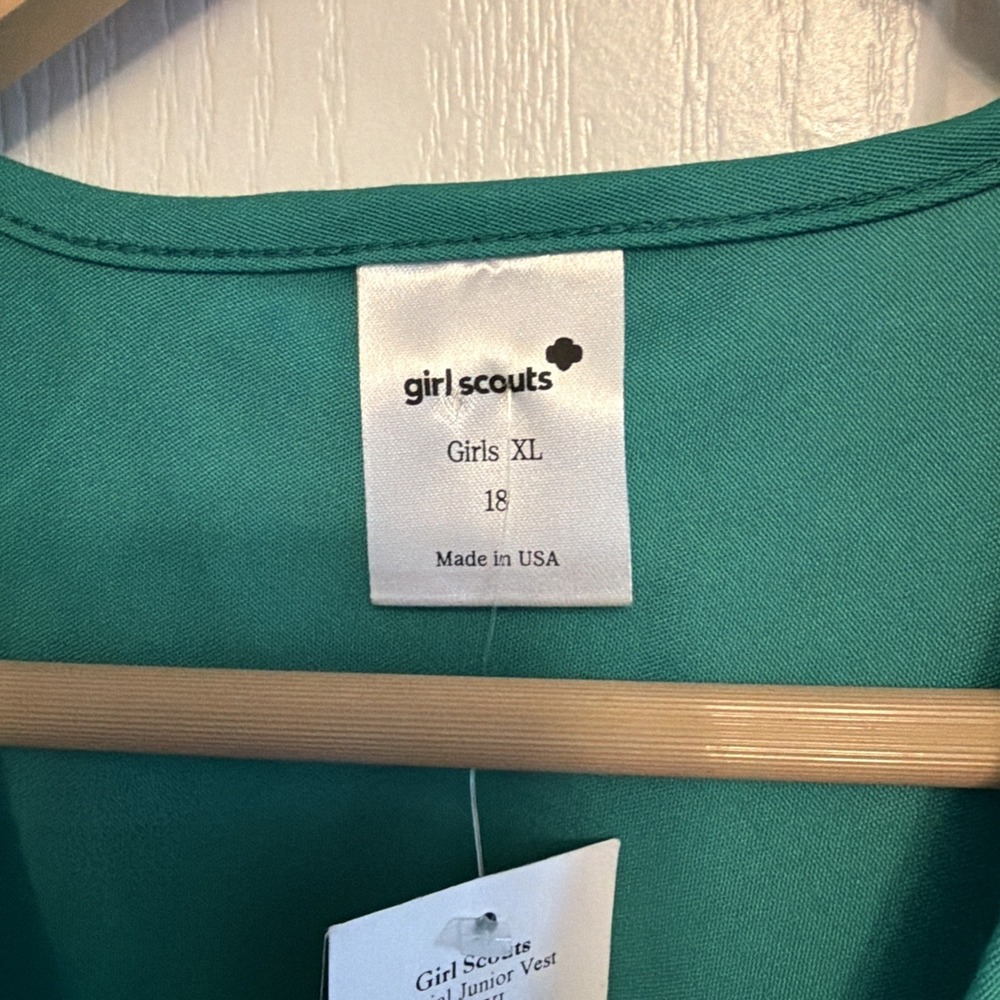 New with Tags-Girl Scouts Official Juniors Green Vest X-Large 18 Item #52204 - Picture 3 of 7